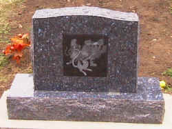 Rob's Gravestone back.jpg (124709 bytes)